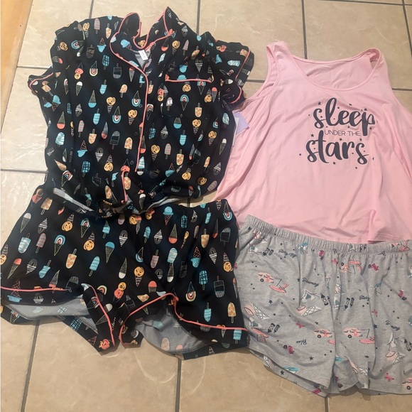 2 pairs sleep bundle New with tags Soft - Picture 1 of 6